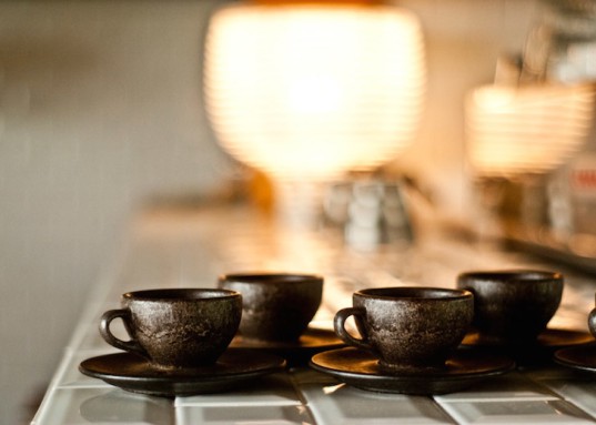 coffee grounds recycled into coffee cups