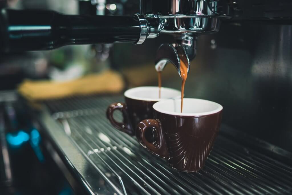 coffee machine and coffee cups