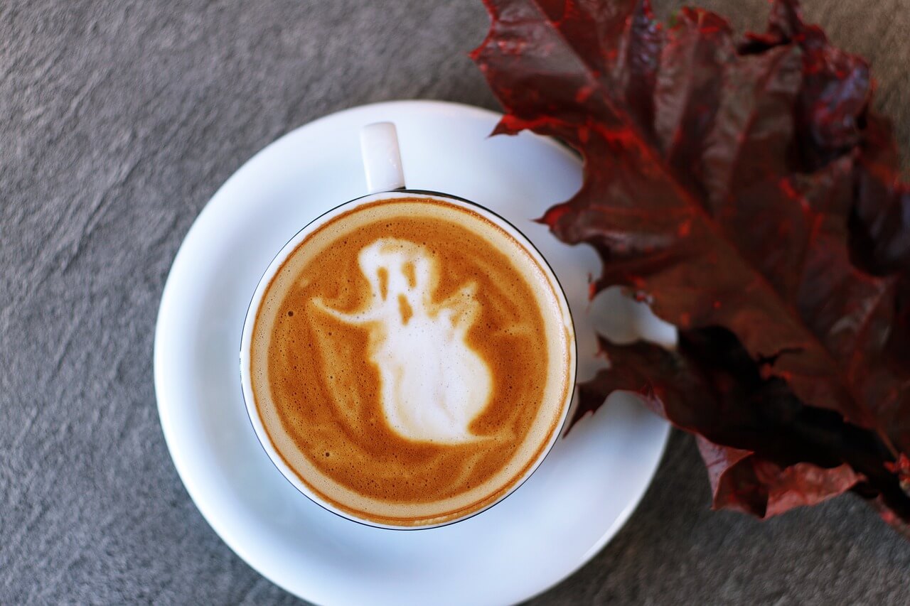 How to Create Halloween Latte Art Designs